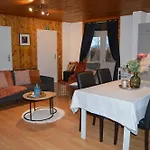 Les Melezes A Stavelot, Confort, Tranquillite Et Vue Splendide Sur La Vallee Semesterbostad