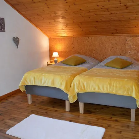 Les Melezes A Stavelot, Confort, Tranquillite Et Vue Splendide Sur La Vallee Ferienhaus