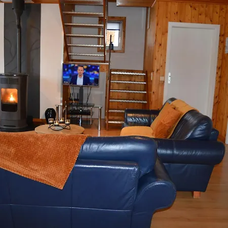 Ferienhaus Les Melezes A Stavelot, Confort, Tranquillite Et Vue Splendide Sur La Vallee Stavelot