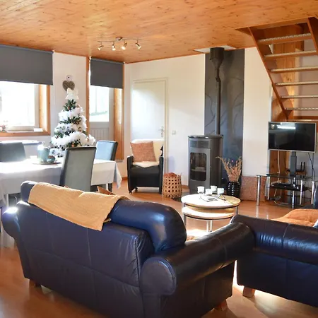 Les Melezes A Stavelot, Confort, Tranquillite Et Vue Splendide Sur La Vallee *