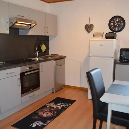 Les Melezes A Stavelot, Confort, Tranquillite Et Vue Splendide Sur La Vallee סטבלוט