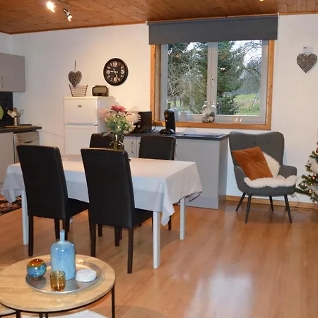 Les Melezes A Stavelot, Confort, Tranquillite Et Vue Splendide Sur La Vallee Ferienhaus *