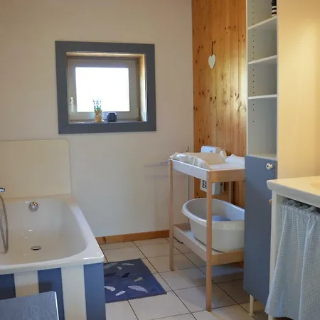 Les Melezes A Stavelot, Confort, Tranquillite Et Vue Splendide Sur La Vallee Ferienhaus