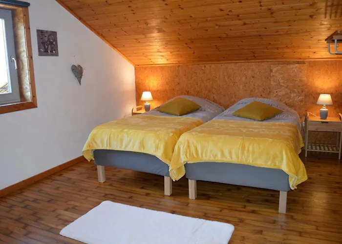 Les Melezes A Stavelot, Confort, Tranquillite Et Vue Splendide Sur La Vallee Vakantiehuis