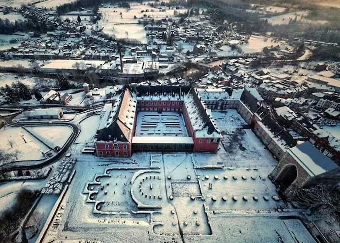 Vakantiehuis Les Melezes A Stavelot, Confort, Tranquillite Et Vue Splendide Sur La Vallee Stavelot