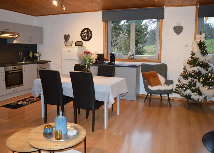 Les Melezes A Stavelot, Confort, Tranquillite Et Vue Splendide Sur La Vallee Vakantiehuis *