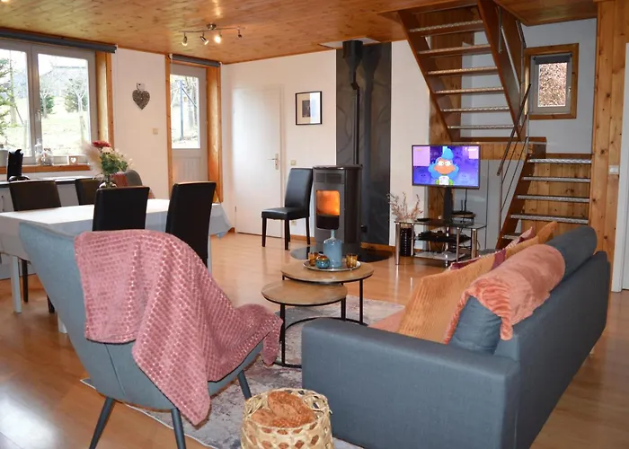 Vakantiehuis Les Melezes A Stavelot, Confort, Tranquillite Et Vue Splendide Sur La Vallee *