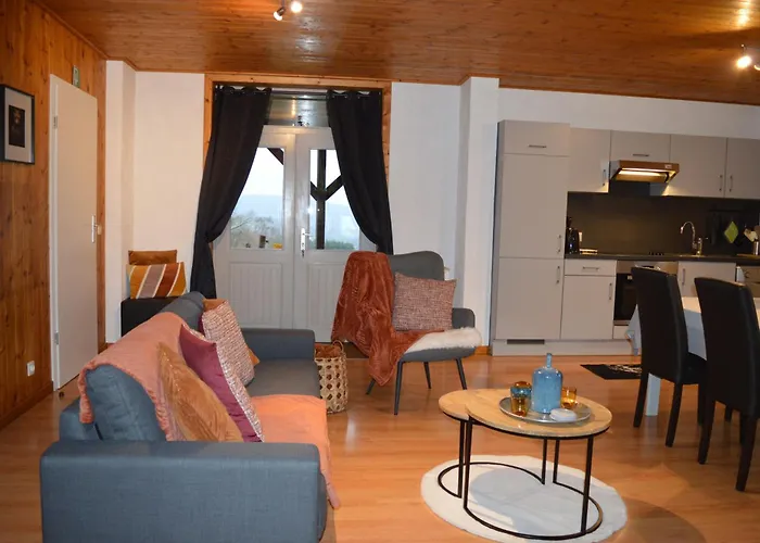 Vakantiehuis Les Melezes A Stavelot, Confort, Tranquillite Et Vue Splendide Sur La Vallee Stavelot