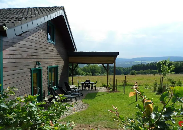 Les Melezes A Stavelot, Confort, Tranquillite Et Vue Splendide Sur La Vallee Vakantiehuis